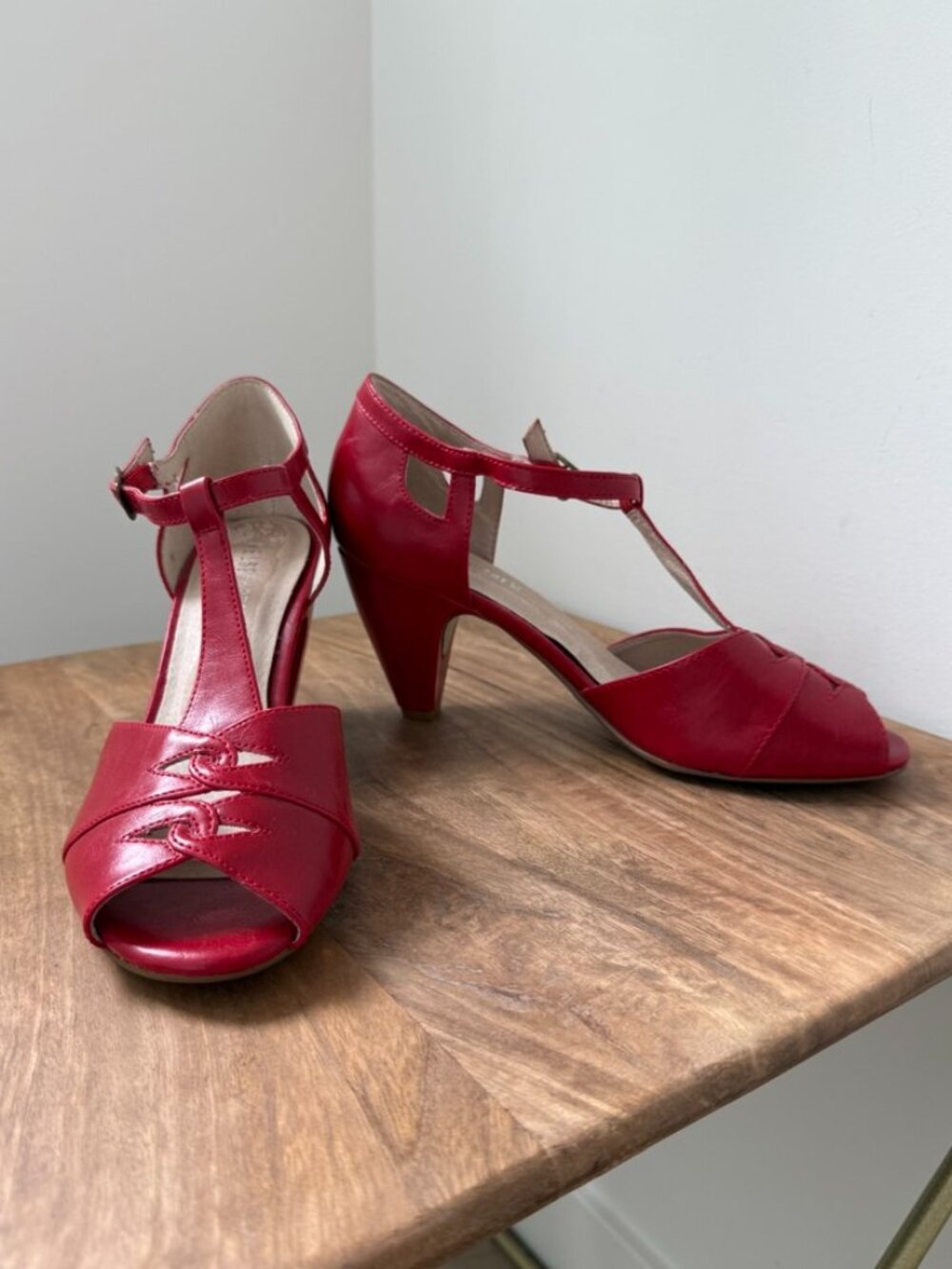 CHELSEA CREW Red Leather T-Strap Peep Toe Cutout Vintage Style Heels Size 39